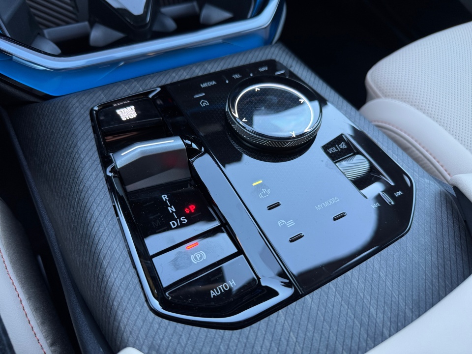 5UX73GP06T9303965 2026 BMW X3 M50 xDrive