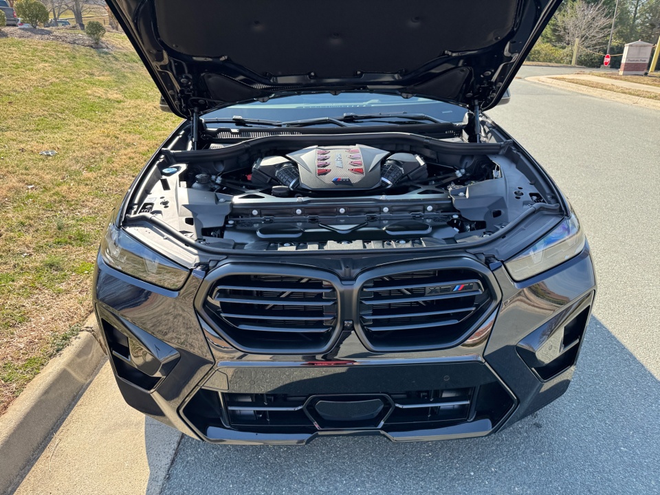 5YM13ET02T9384813 2026 BMW X5 M Competition