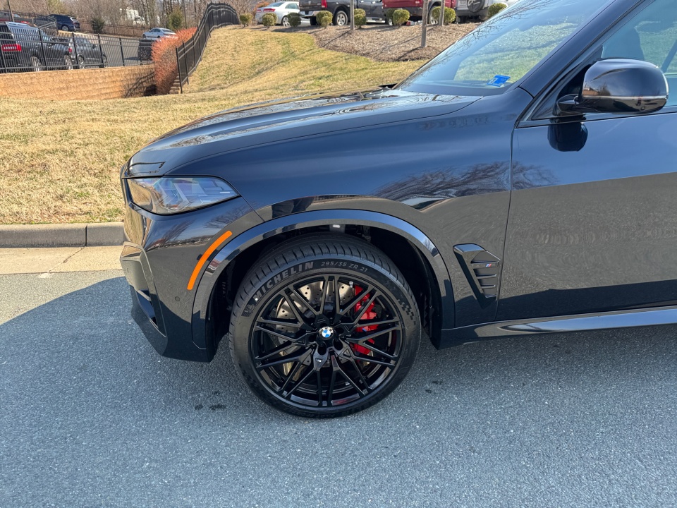 5YM13ET02T9384813 2026 BMW X5 M Competition