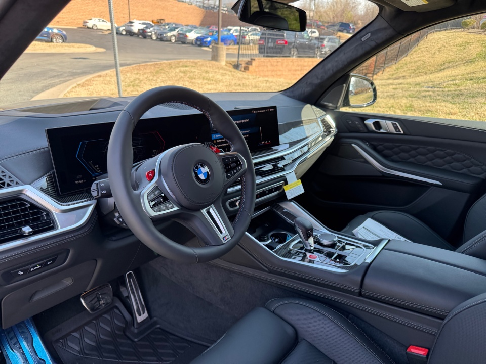 5YM13ET02T9384813 2026 BMW X5 M Competition