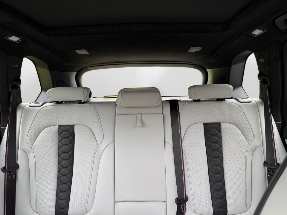 5YM13ET06T9409356 2026 BMW X5 M Competition