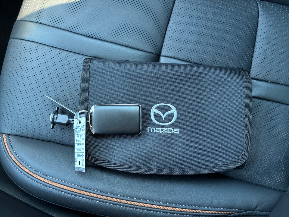 7MMVAADW7TN173318 2026 Mazda CX-50 Hybrid Premium