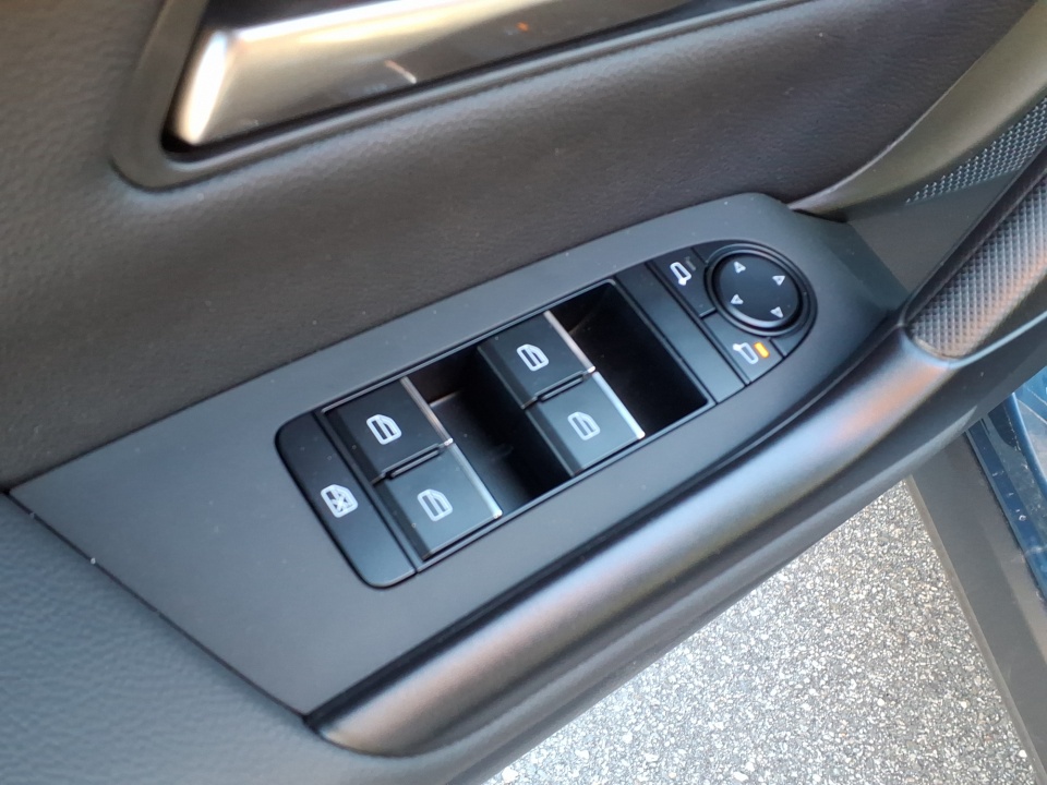 7MMVABAM4SN380014 2025 Mazda CX-50 2.5 S Select Package