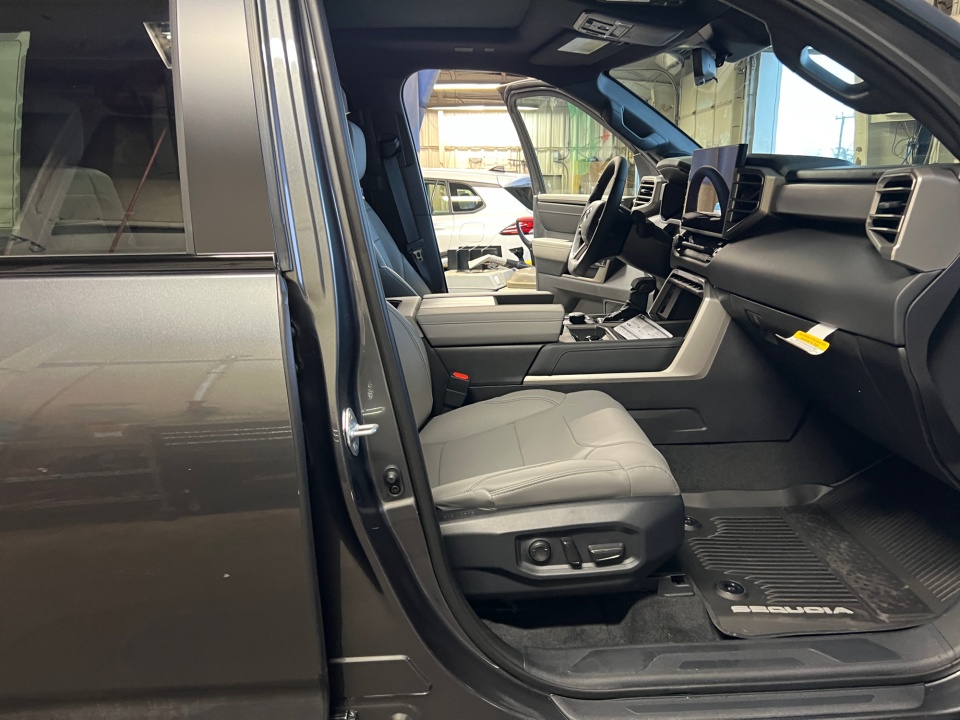 7SVAAABA3TX084636 2026 Toyota Sequoia Limited