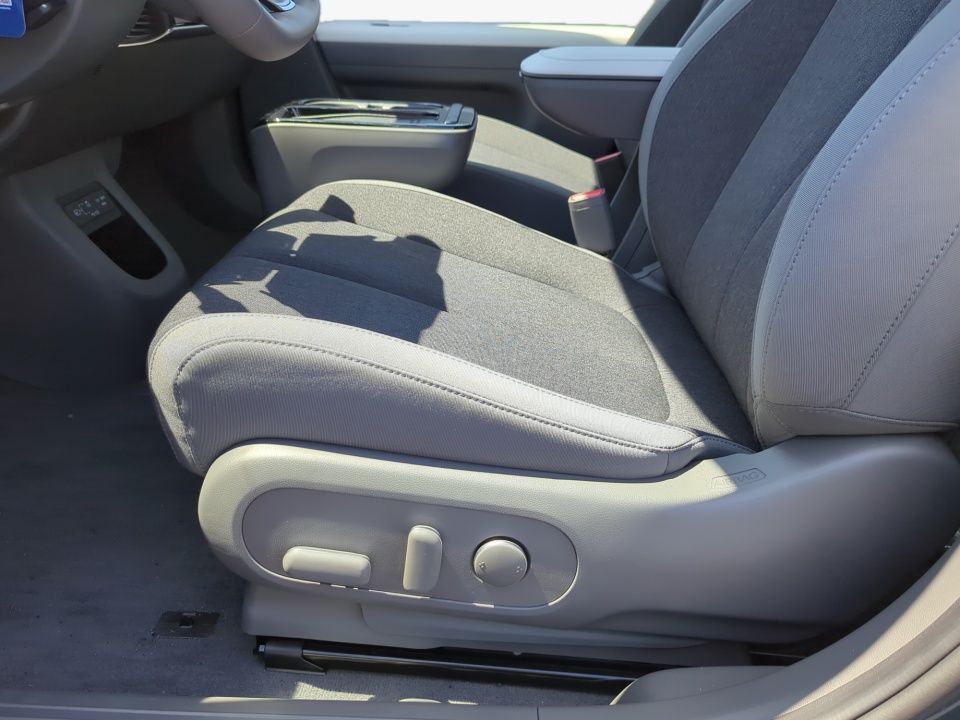 7YAKMDDC8TY066741 2026 Hyundai IONIQ 5 SE