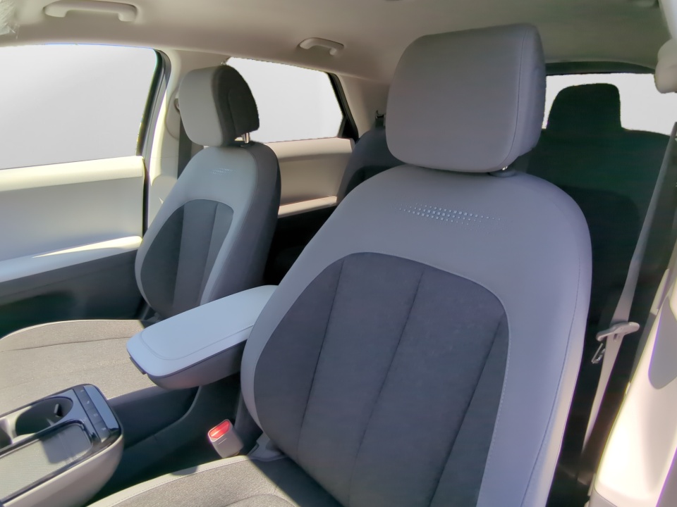 7YAKMDDC8TY066741 2026 Hyundai IONIQ 5 SE