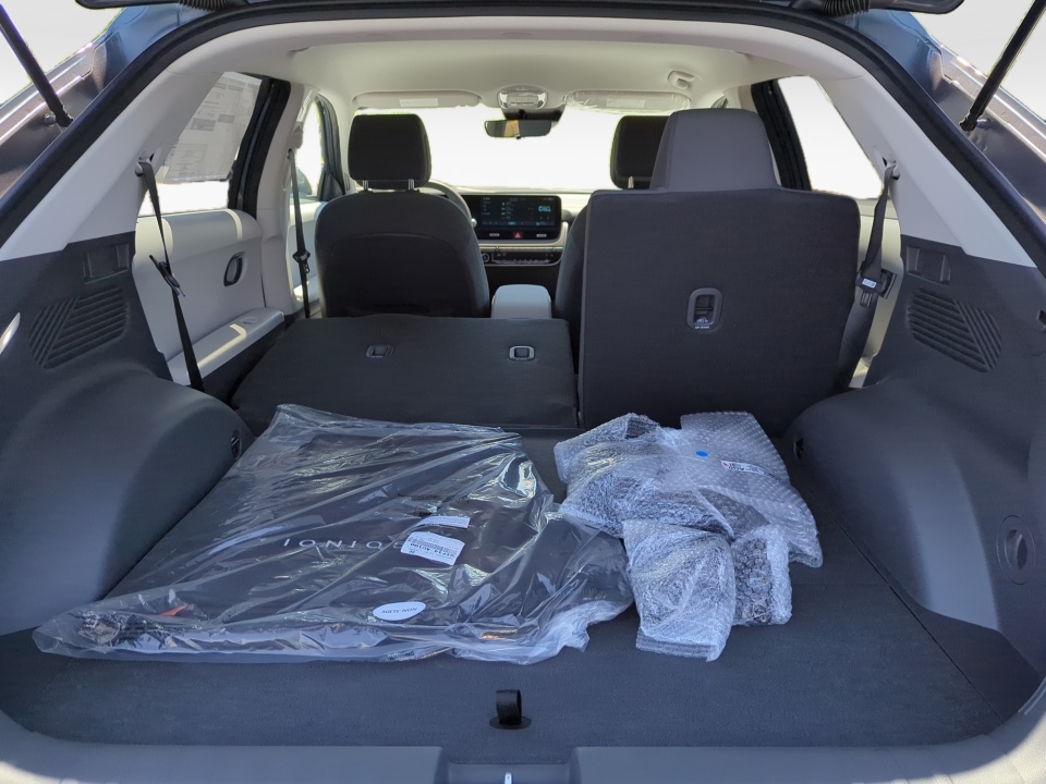 7YAKMDDC8TY066741 2026 Hyundai IONIQ 5 SE
