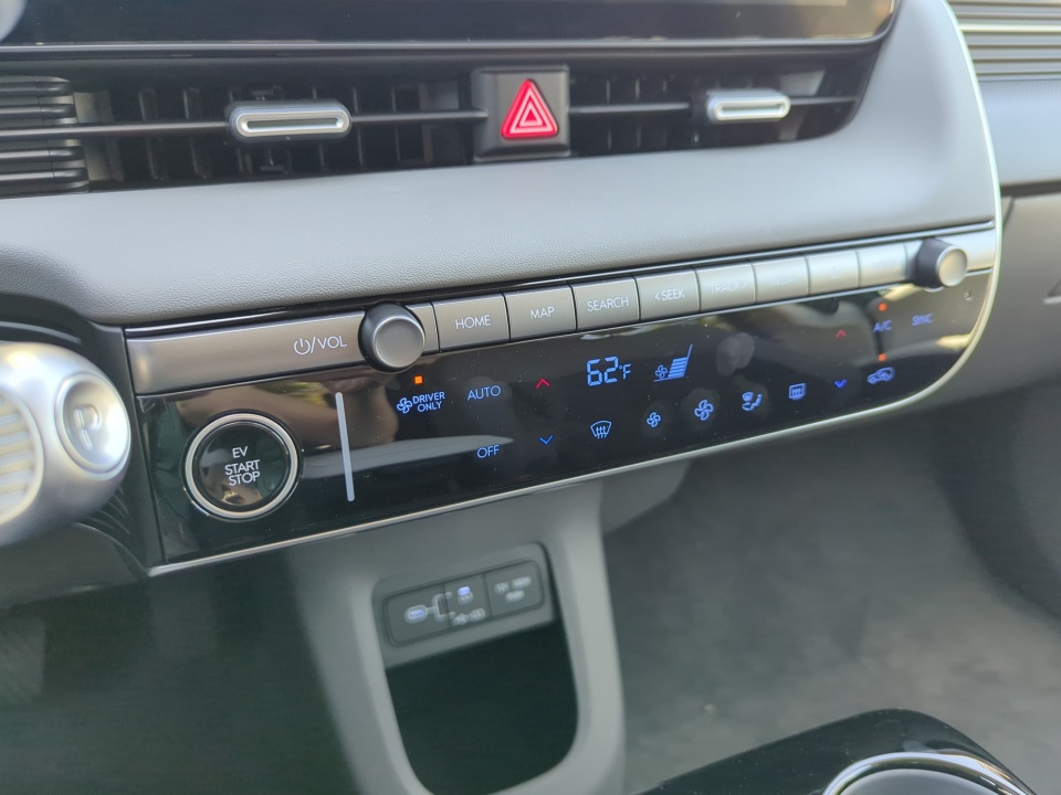 7YAKMDDC8TY066741 2026 Hyundai IONIQ 5 SE