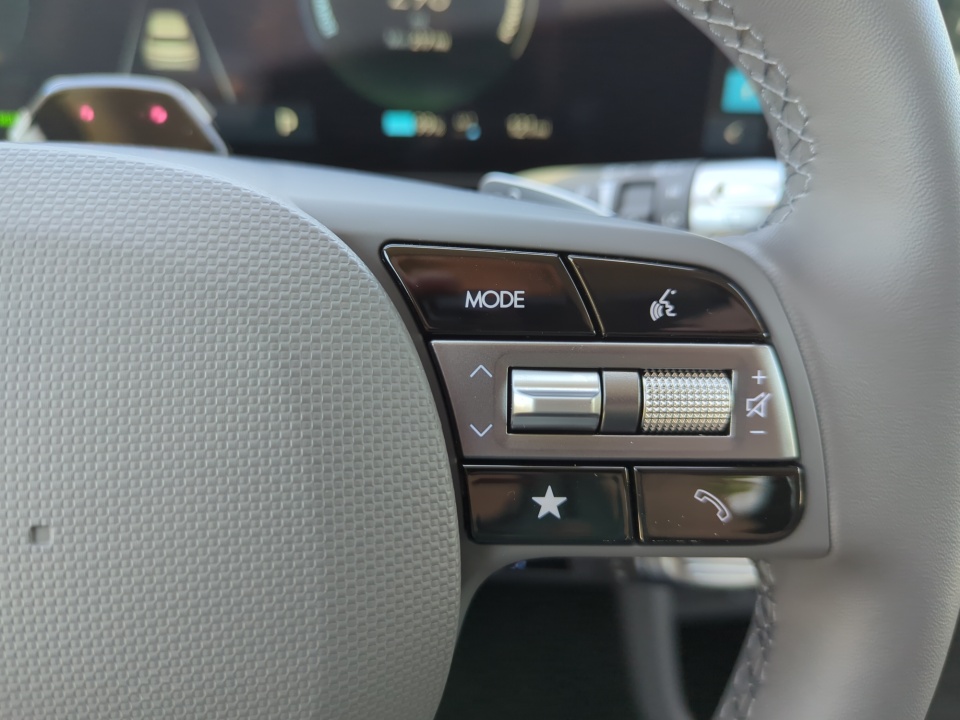 7YAKMDDC8TY066741 2026 Hyundai IONIQ 5 SE