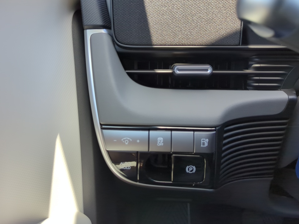 7YAKMDDC8TY066741 2026 Hyundai IONIQ 5 SE