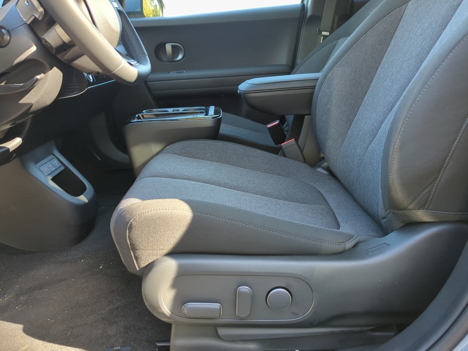 7YAKMDDCXTY048550 2026 Hyundai IONIQ 5 SE