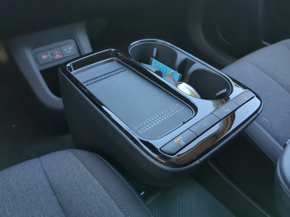 7YAKMDDCXTY048550 2026 Hyundai IONIQ 5 SE