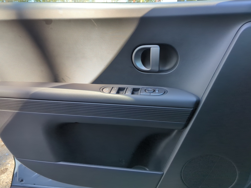 7YAKMDDCXTY048550 2026 Hyundai IONIQ 5 SE