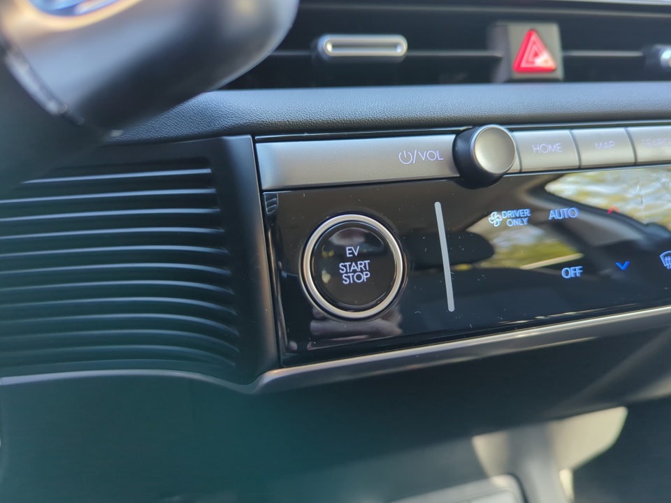 7YAKMDDCXTY048550 2026 Hyundai IONIQ 5 SE