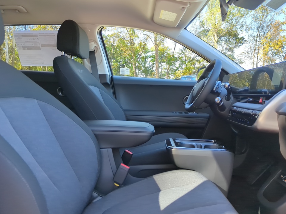 7YAKMDDCXTY048550 2026 Hyundai IONIQ 5 SE