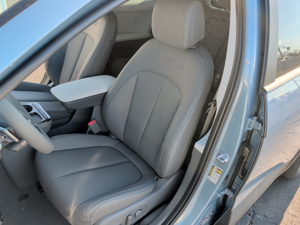 7YAKNDDC4TY045995 2026 Hyundai IONIQ 5 SEL