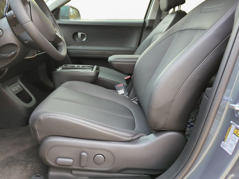 7YAKNDDCXTY045855 2026 Hyundai IONIQ 5 SEL