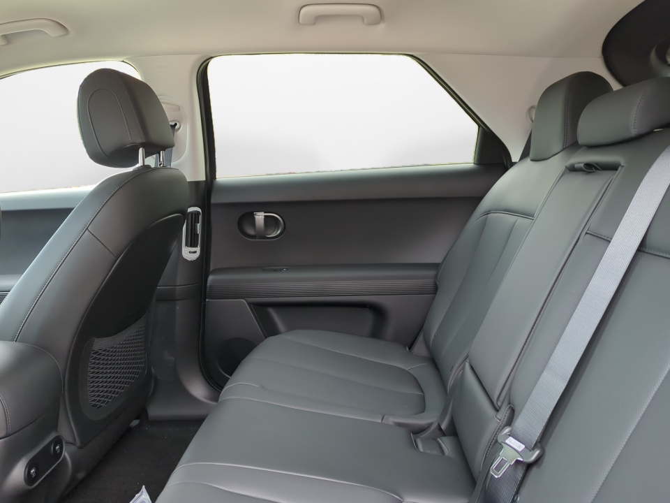 7YAKNDDCXTY045855 2026 Hyundai IONIQ 5 SEL