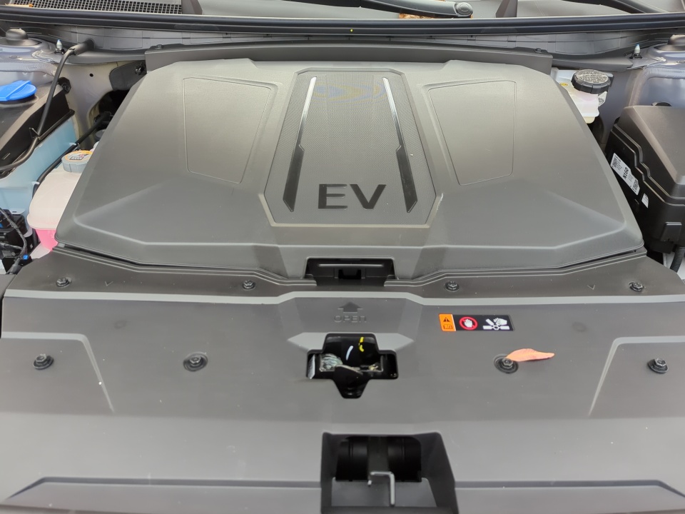 7YAKNDDCXTY045855 2026 Hyundai IONIQ 5 SEL