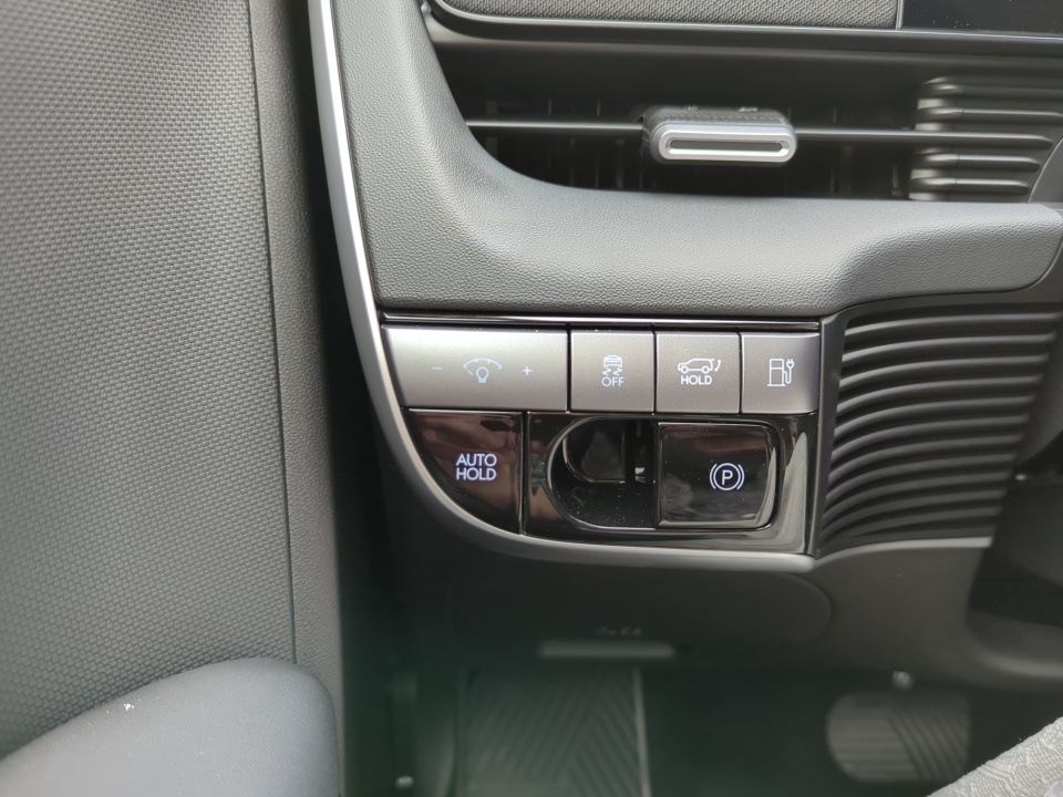 7YAKNDDCXTY045855 2026 Hyundai IONIQ 5 SEL