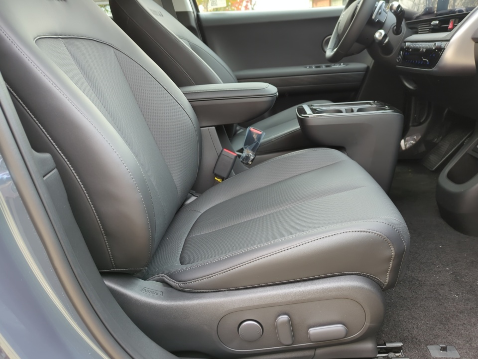 7YAKNDDCXTY045855 2026 Hyundai IONIQ 5 SEL