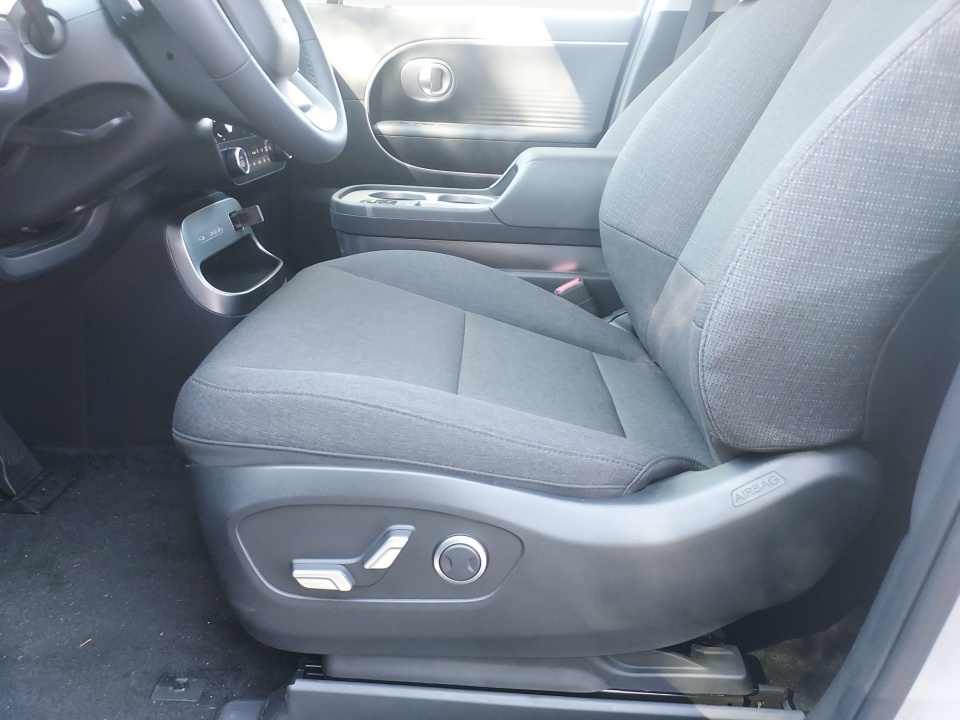 7YAMTFS31TY005872 2026 Hyundai IONIQ 9 SE