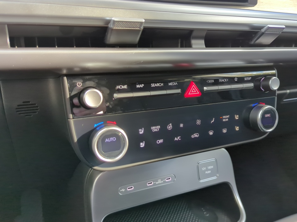 7YAMUFS32TY005439 2026 Hyundai IONIQ 9 SEL