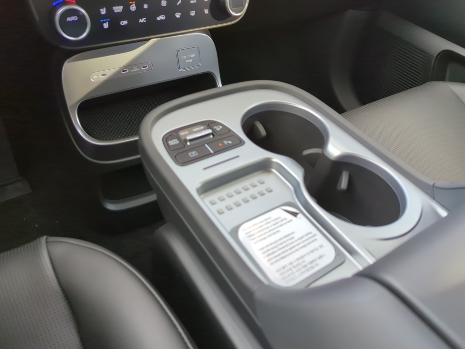 7YAMUFS32TY005439 2026 Hyundai IONIQ 9 SEL