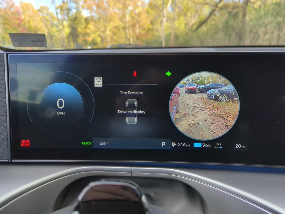 7YAMUFS32TY005439 2026 Hyundai IONIQ 9 SEL