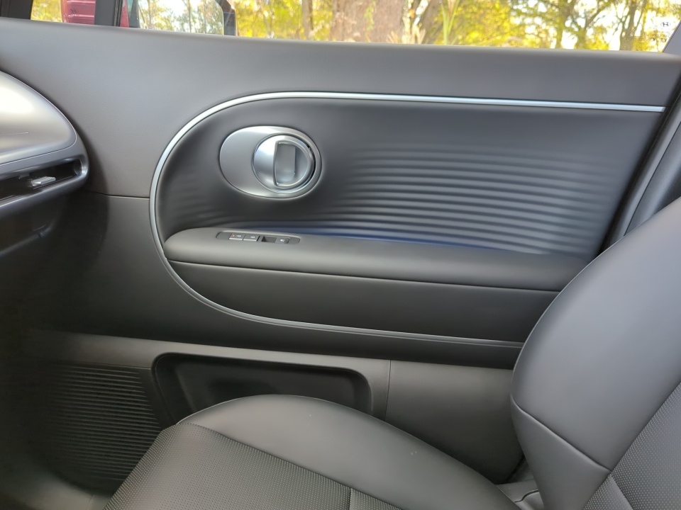 7YAMUFS32TY005439 2026 Hyundai IONIQ 9 SEL