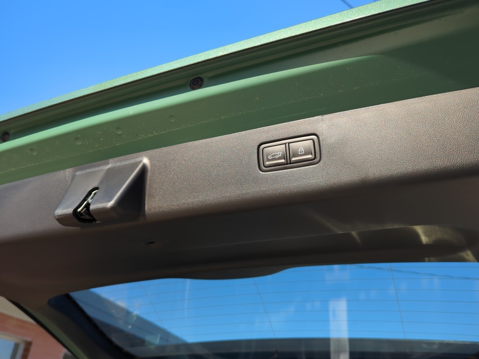 7YAMUFS32TY006588 2026 Hyundai IONIQ 9 SEL