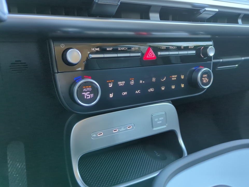 7YAMUFS32TY006588 2026 Hyundai IONIQ 9 SEL