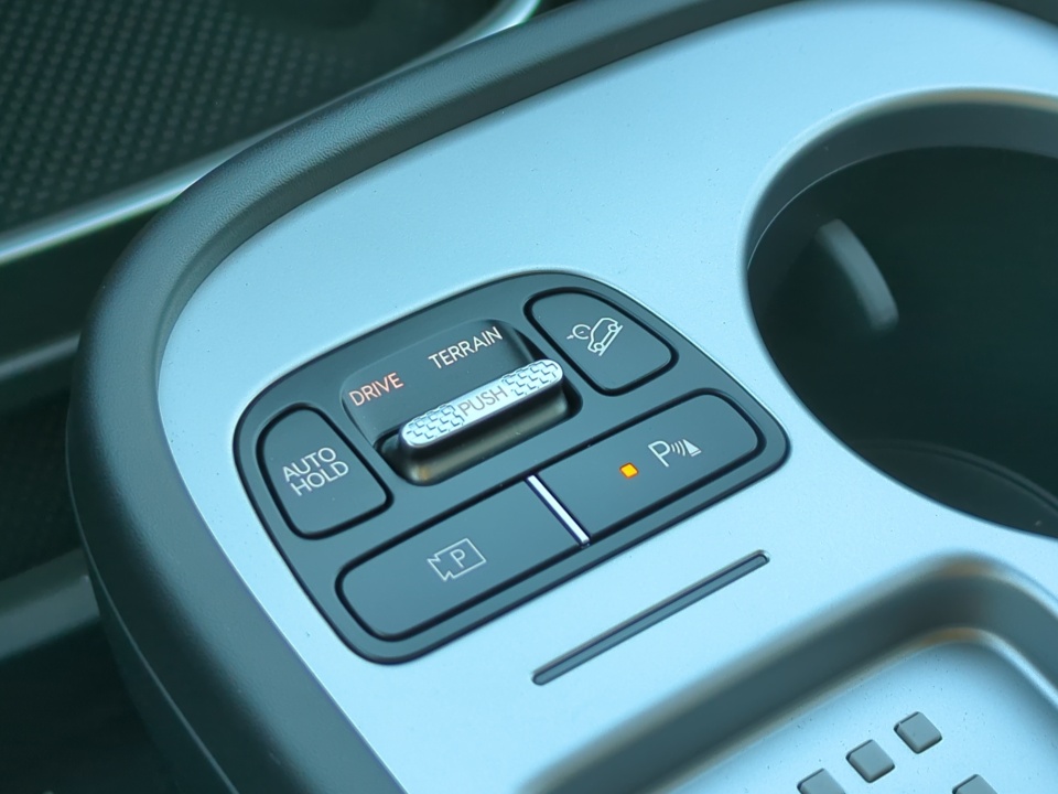 7YAMUFS32TY006588 2026 Hyundai IONIQ 9 SEL