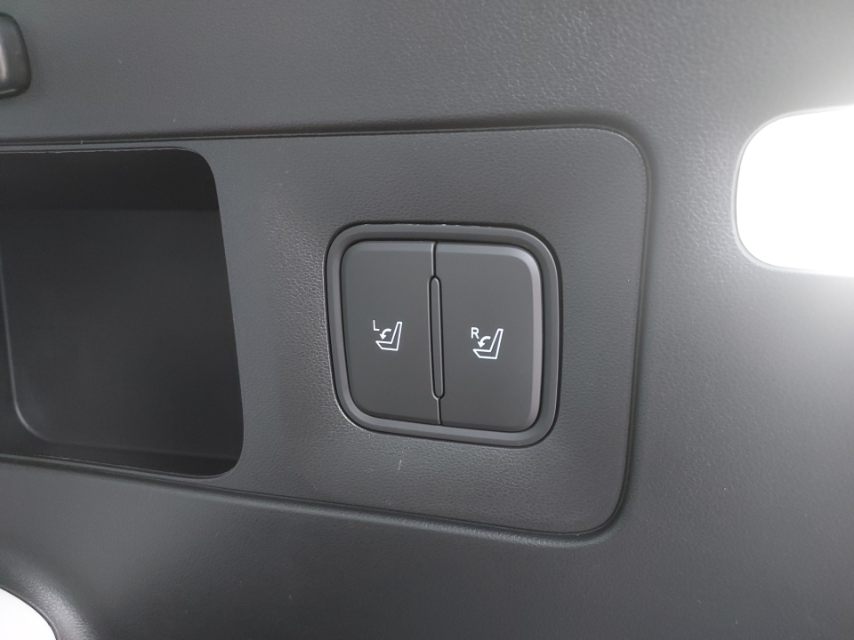 7YAMUFS36TY005251 2026 Hyundai IONIQ 9 SEL