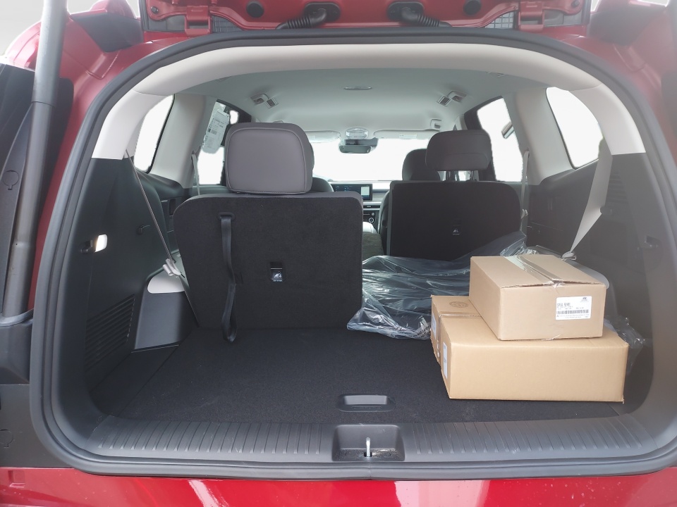 7YAMUFS36TY005251 2026 Hyundai IONIQ 9 SEL