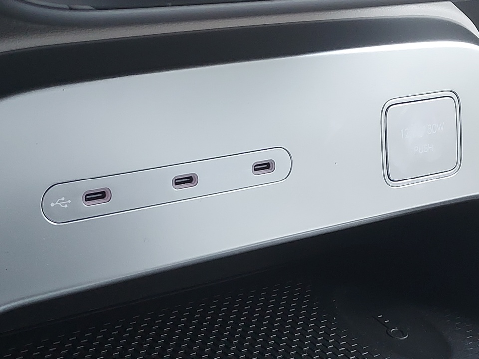 7YAMUFS36TY005251 2026 Hyundai IONIQ 9 SEL