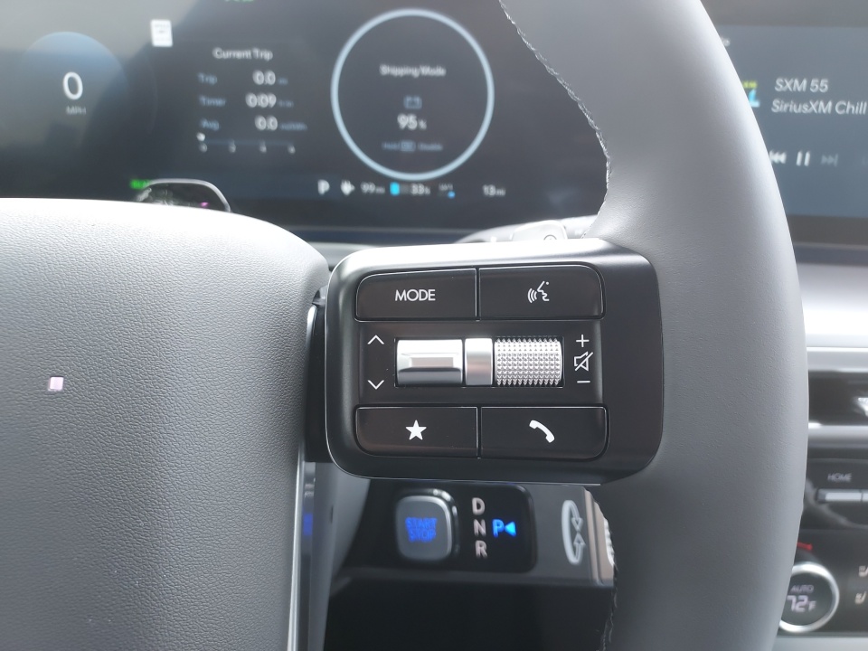 7YAMUFS36TY005251 2026 Hyundai IONIQ 9 SEL