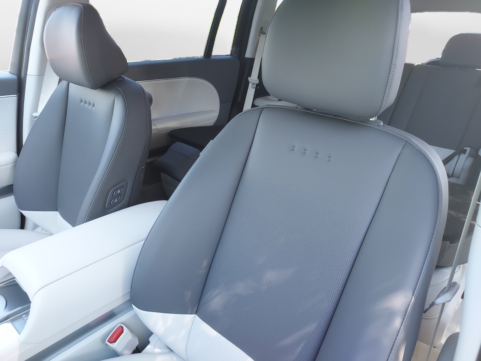 7YAMUFS3XTY008234 2026 Hyundai IONIQ 9 SEL