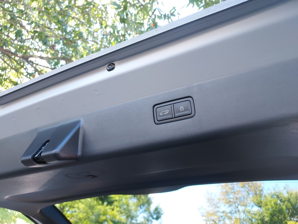 7YAMUFS3XTY008234 2026 Hyundai IONIQ 9 SEL