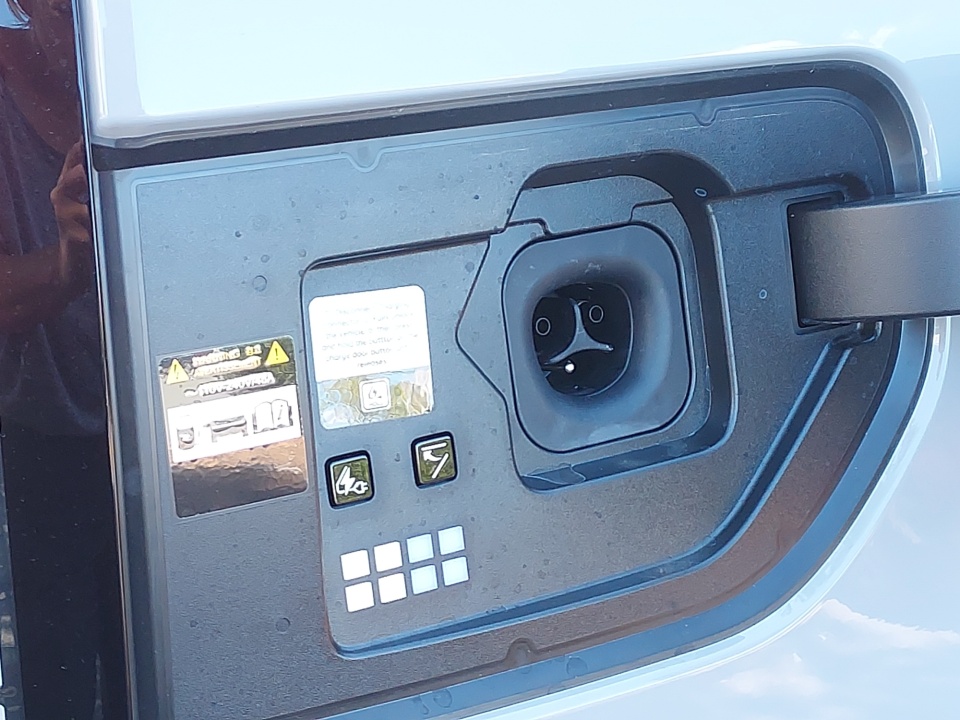 7YAMUFS3XTY008234 2026 Hyundai IONIQ 9 SEL