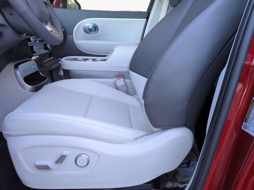 7YAMUFS3XTY008363 2026 Hyundai IONIQ 9 SEL