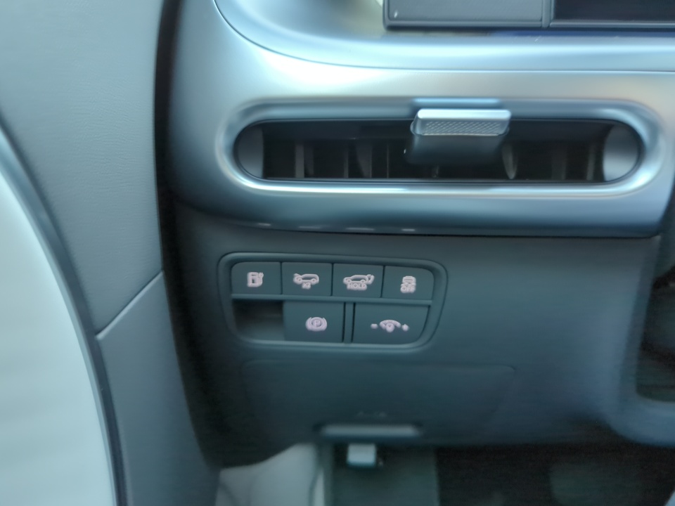 7YAMUFS3XTY008363 2026 Hyundai IONIQ 9 SEL