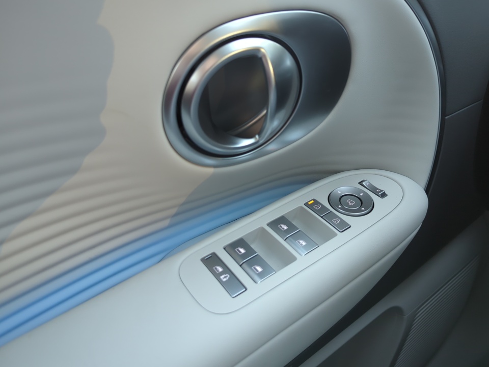 7YAMUFS3XTY008363 2026 Hyundai IONIQ 9 SEL