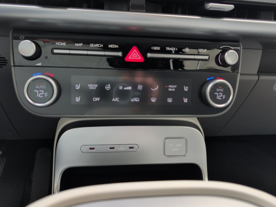 7YAMUFS3XTY010632 2026 Hyundai IONIQ 9 SEL