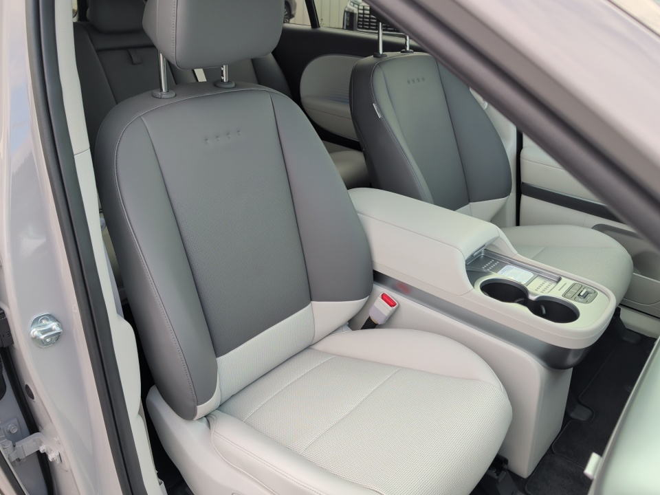 7YAMUFS3XTY010632 2026 Hyundai IONIQ 9 SEL