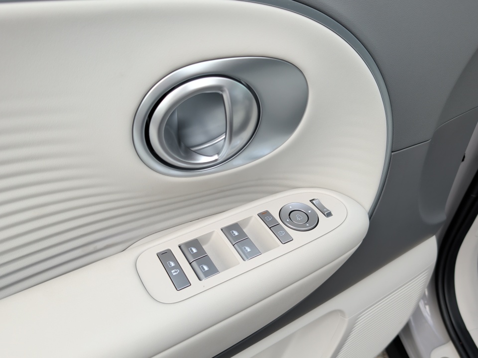 7YAMUFS3XTY010632 2026 Hyundai IONIQ 9 SEL