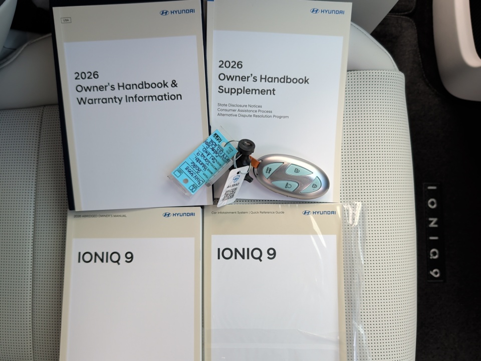 7YAMUFS3XTY010632 2026 Hyundai IONIQ 9 SEL