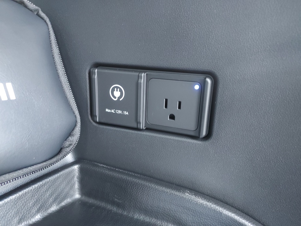 7YAMWFS54TY004398 2026 Hyundai IONIQ 9 Performance Limited