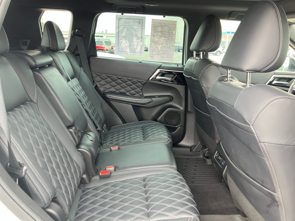 Used 2023 Mitsubishi Outlander SUV