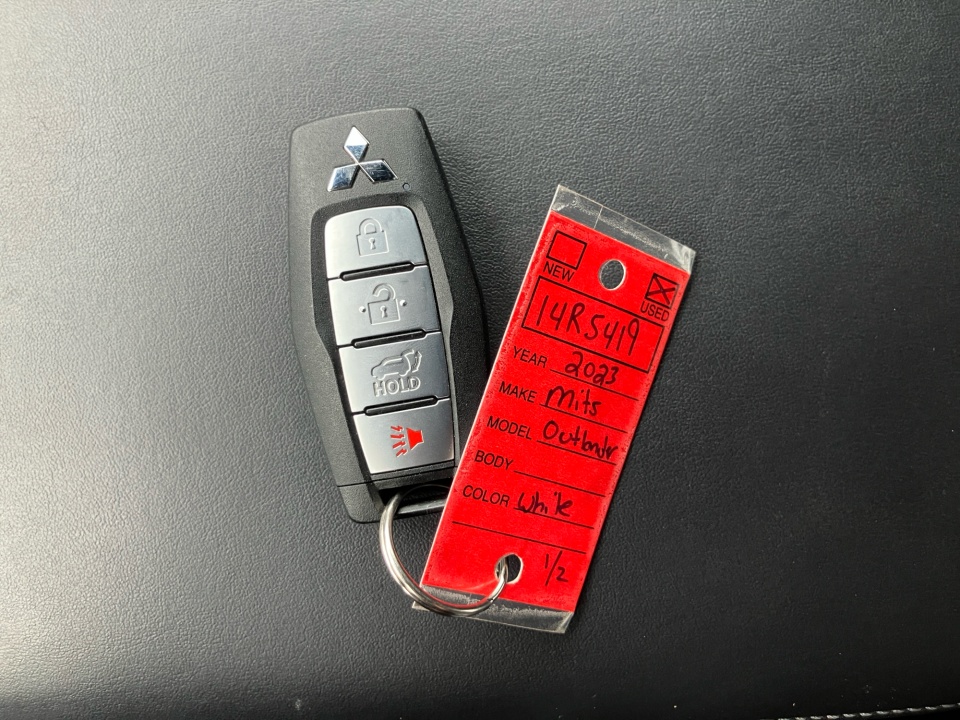 Used 2023 Mitsubishi Outlander SUV
